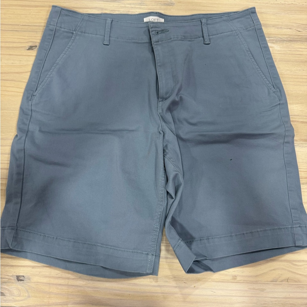 LOFT women’s Slate Blue Flat Front Chino Shorts